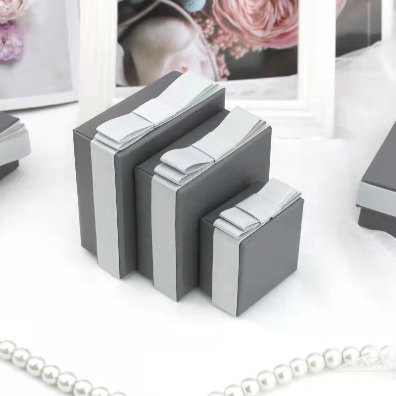 high quality lid and baase gift box Perfume Paper Box Packaging With Ribbon Square Cosmetic Jewelry Box