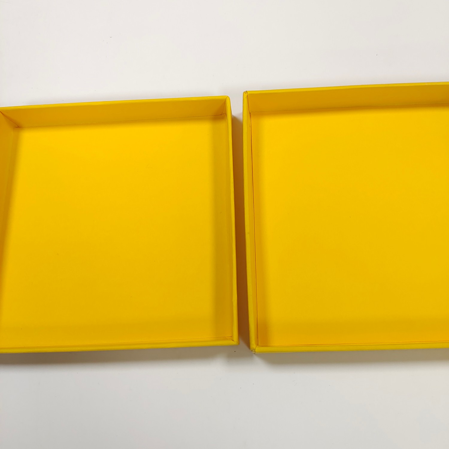 Hot sales custom logo gift box yellow packaging paper wholesale lid and base paper box for electronics products