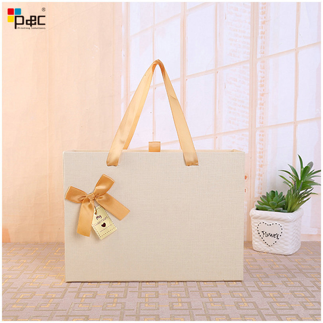 Luxurious Custom logo Paper gift boxes Gift Packaging cardboard box clothing drawer box with handle