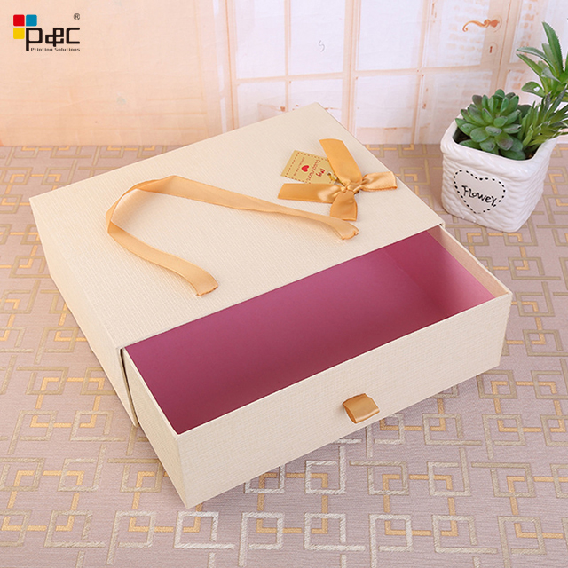 Luxurious Custom logo Paper gift boxes Gift Packaging cardboard box clothing drawer box with handle