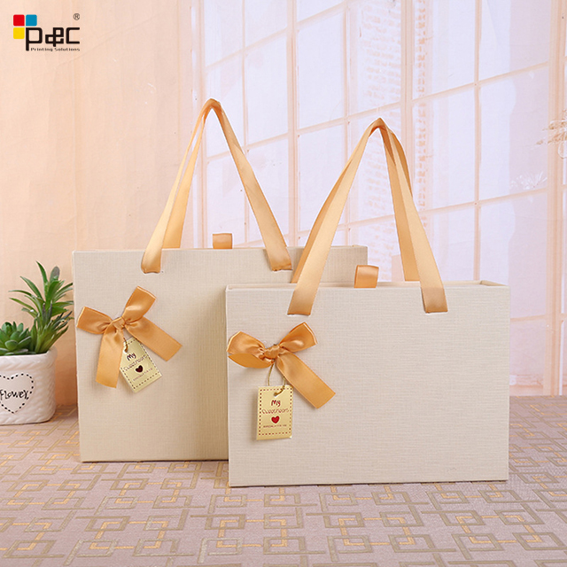 Luxurious Custom logo Paper gift boxes Gift Packaging cardboard box clothing drawer box with handle