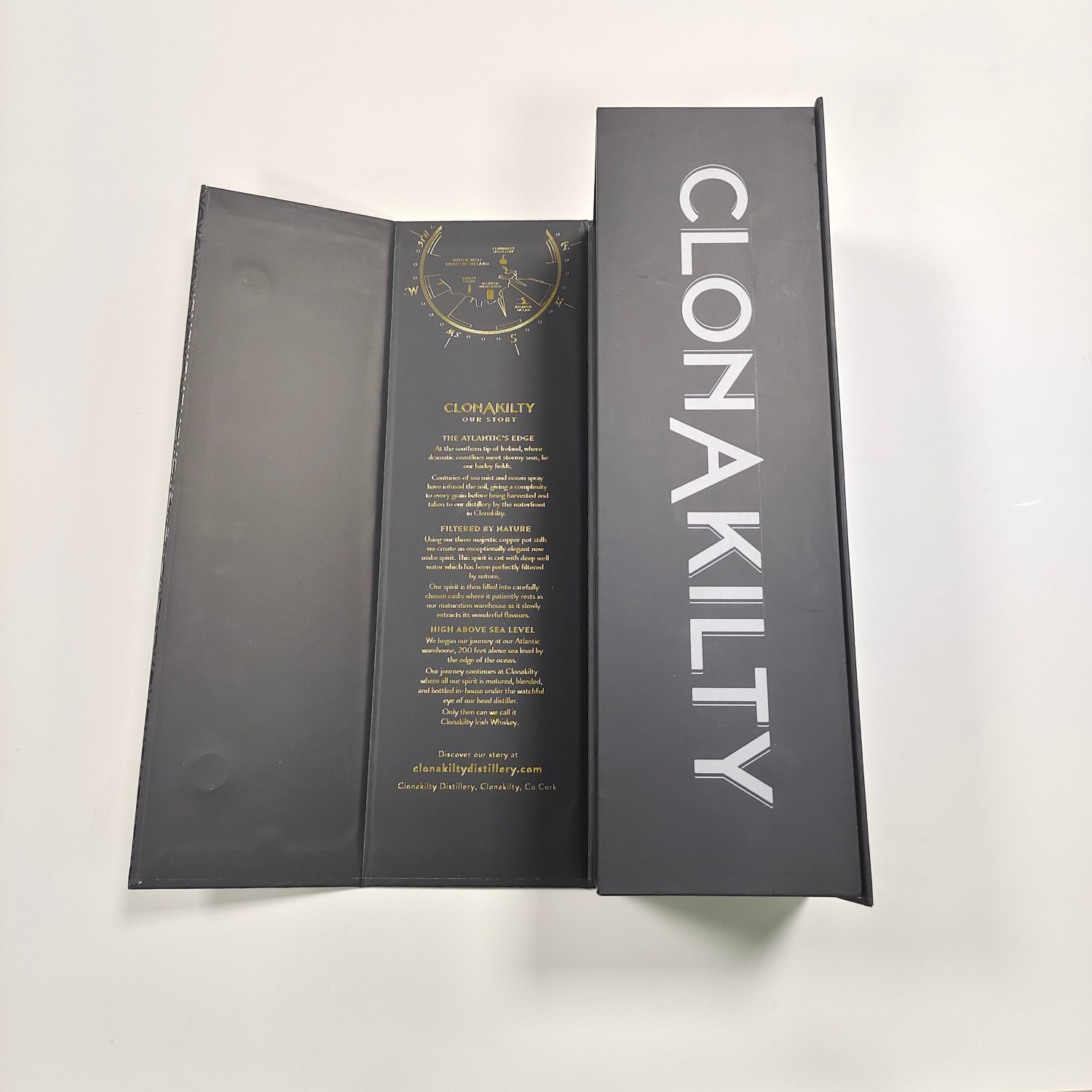 Wholesale packaging factory wine gift box paper cardboard magnetic packaging box whiskey wine paper box with custom logo