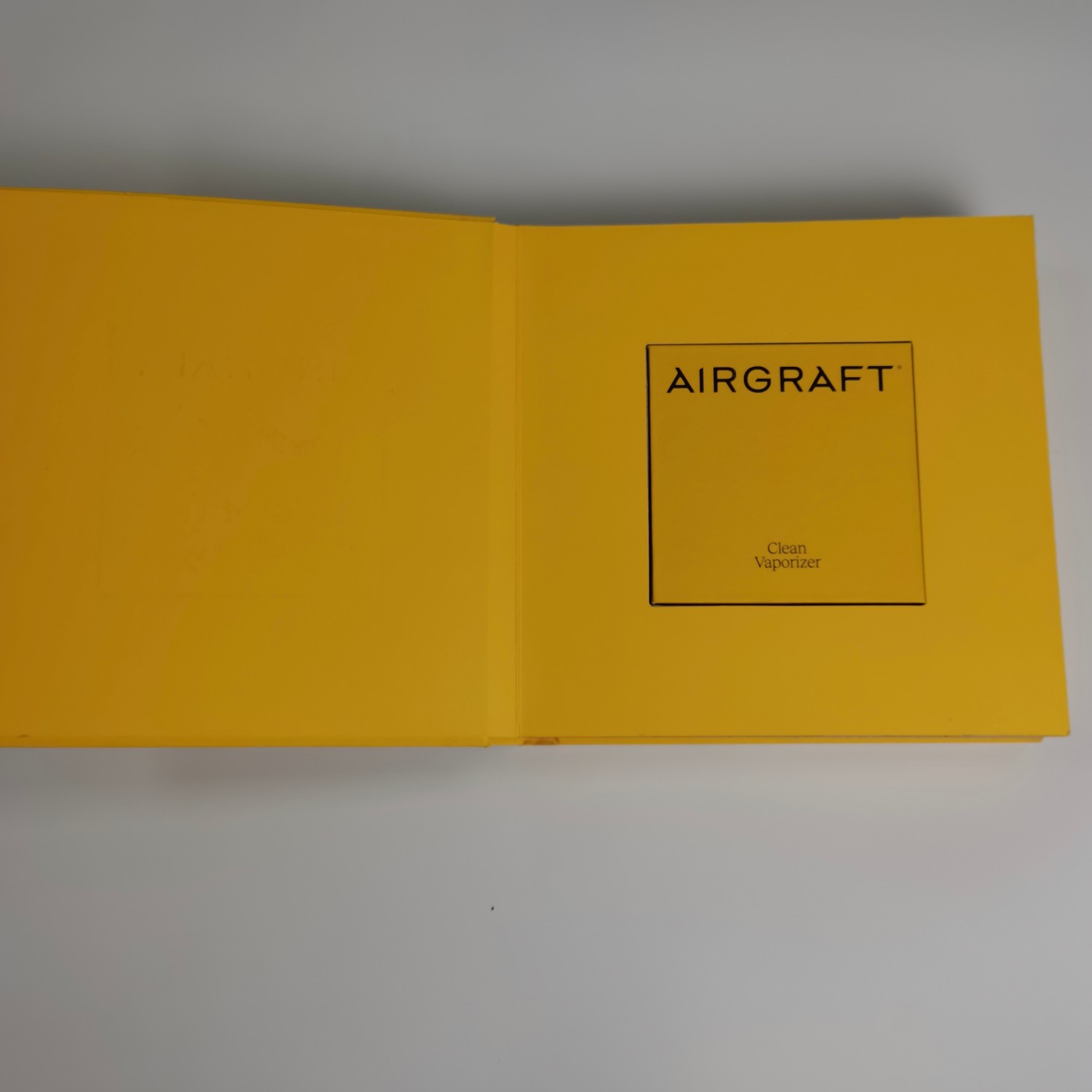 New design yellow gift box embossing logo paper packaging wholesale paper box with custom logo