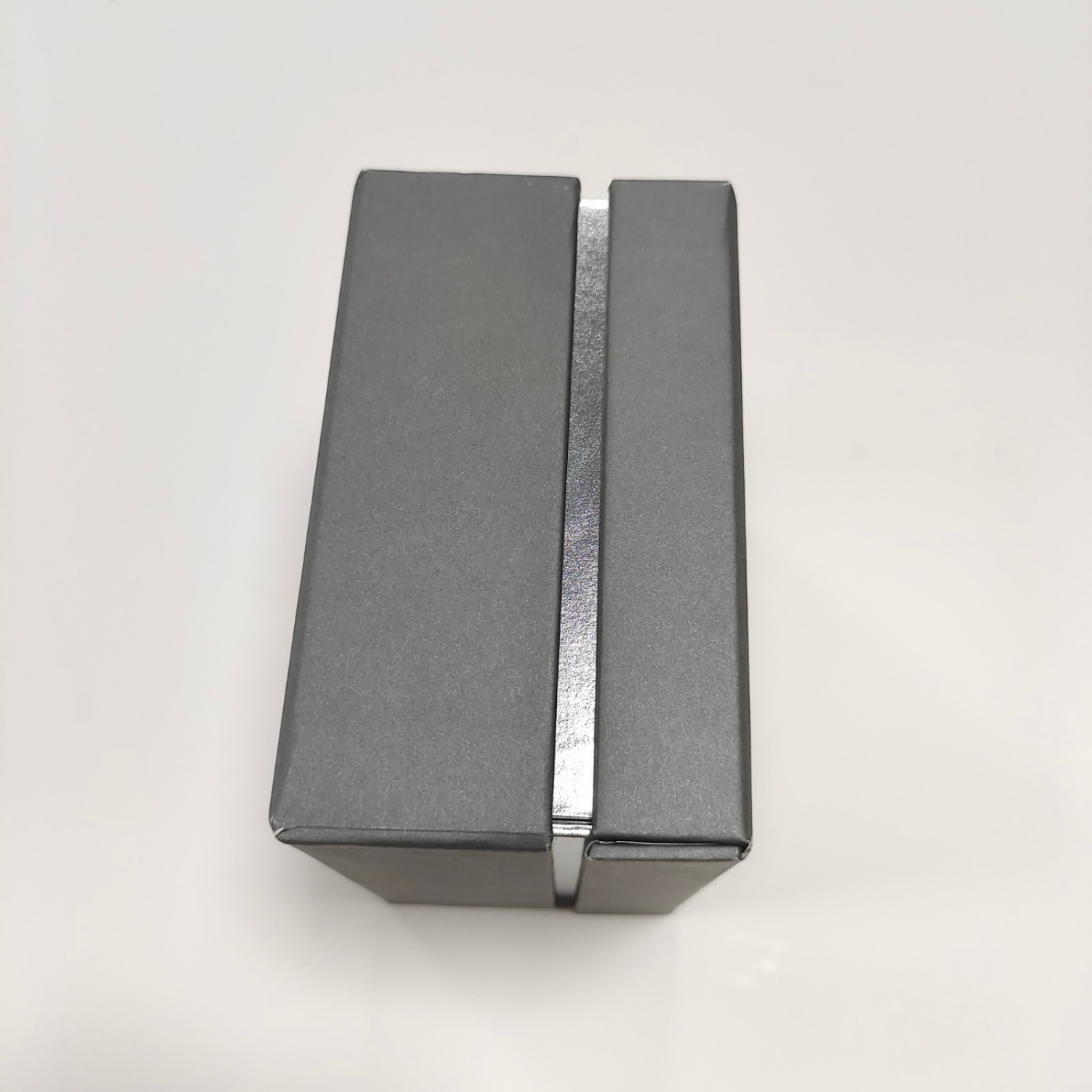 Custom logo packaging paper box black lid and base box jewerly packing gift box with silver hot stamping logo