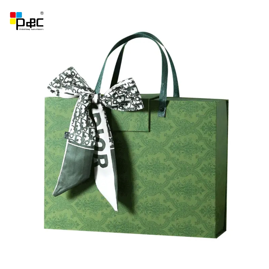 Luxury magnetic custom made gift boxes cosmetic packaging business activity gifts packaging paper boxes with handle