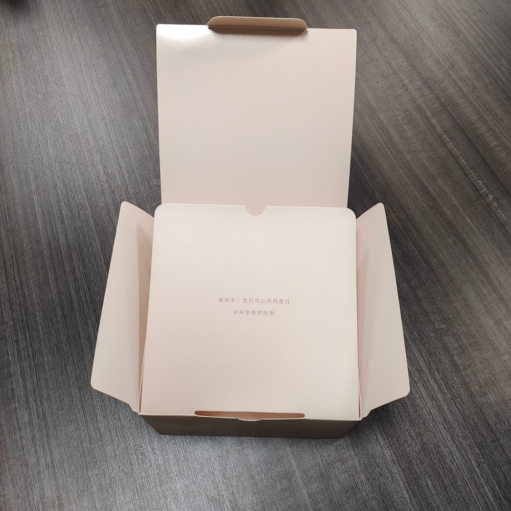 Packaging Factory White Card Paper Box Wholesale Price Logo Printed Underwear Gift Box for Clothing Packaging