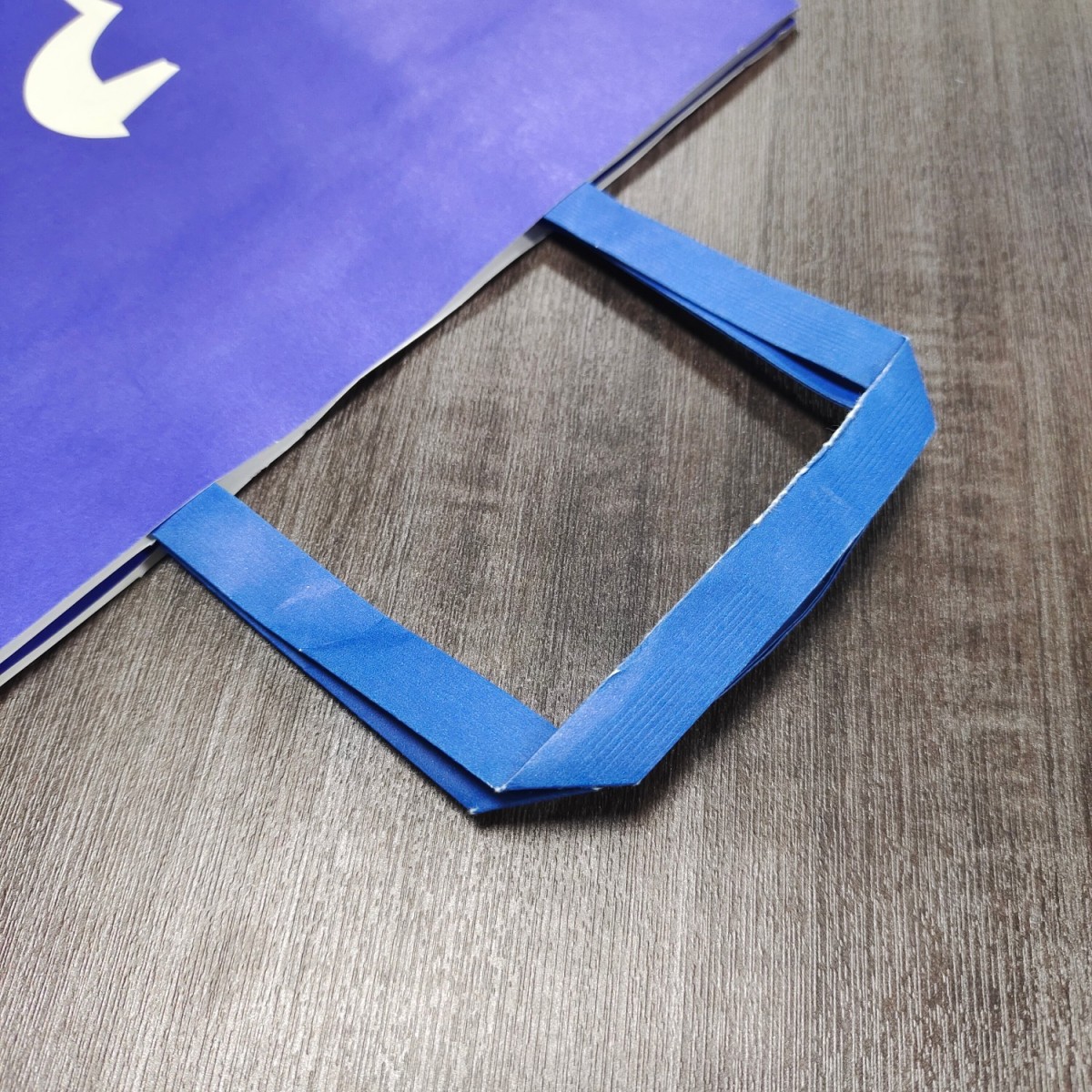Eco-friendly kraft paper bag customized logo blue paper packaging handle bag for clothing or food